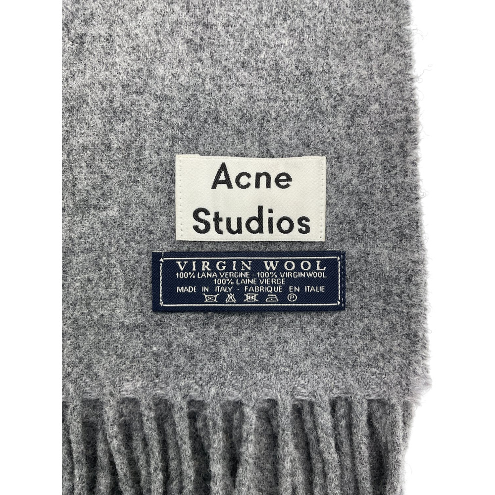 Acne Studios Cozy Gray Logo Patch Scarf - Picture 4 of 5